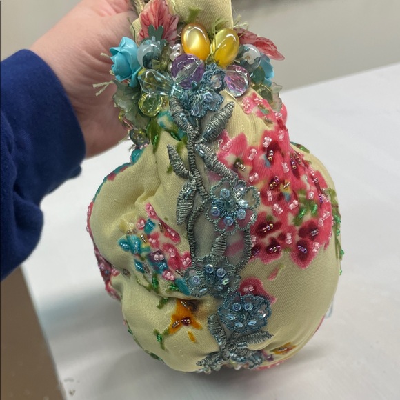 Mary Frances Bridgerton Style 🌸 Floral Beaded Handbag 🌸 Gold Satin Fringe Purse - Picture 5 of 8